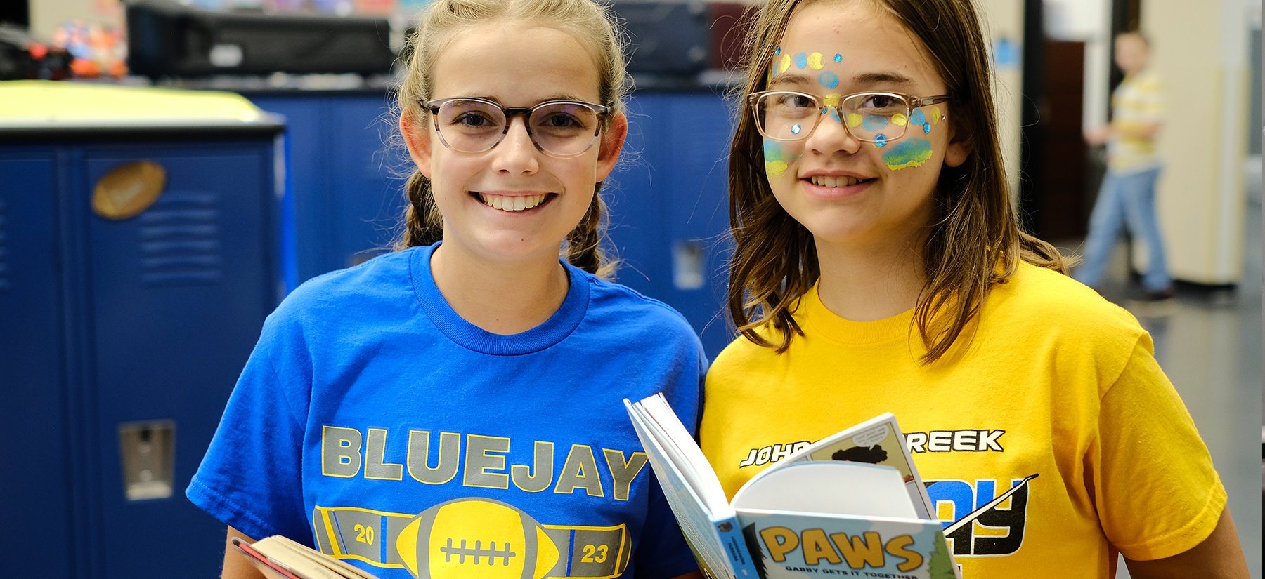 MS Girls with books